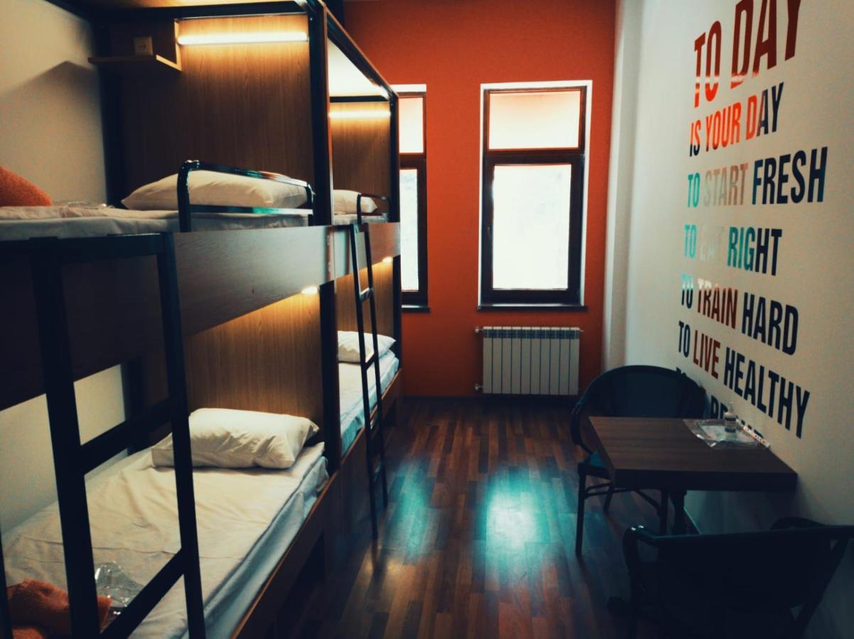 Central Hostel Şǝki Exterior foto